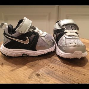 Nike toddler boy shoes. NWOT Size 3c.